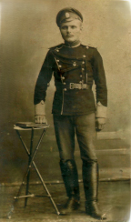 Andrej_Heinrich_Meier_b1897_Niedermonjou_picture_1916