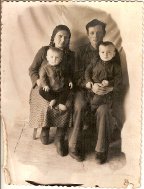 SKarl Eckert mit der erste Frau und Kinder 1938